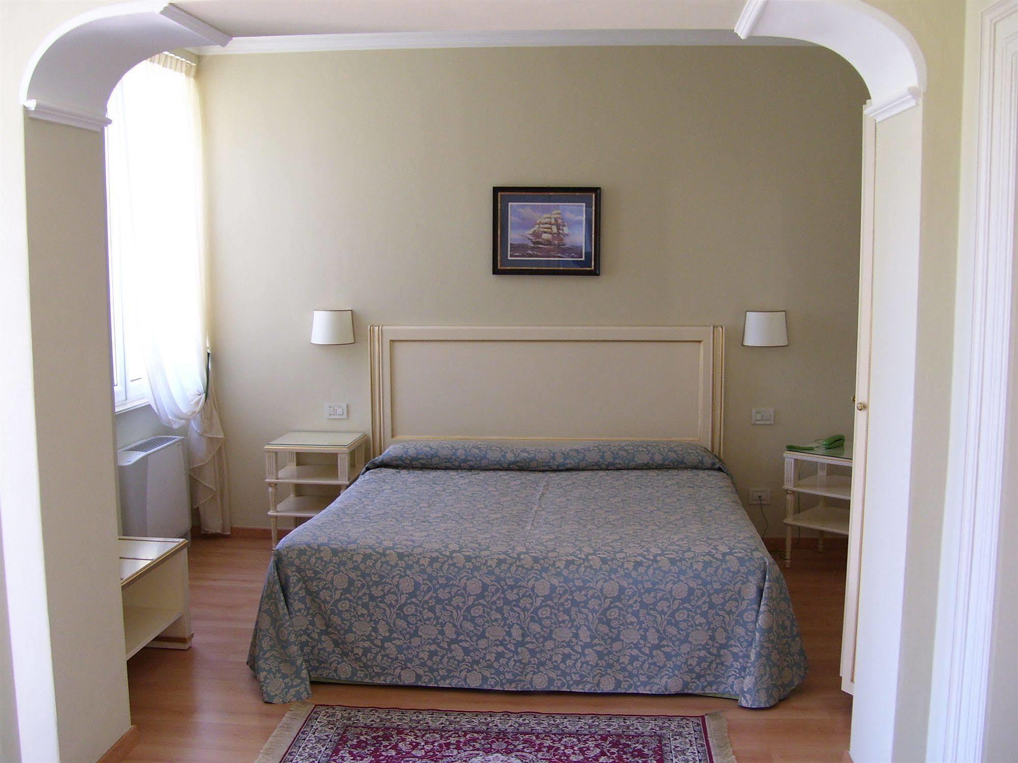 Villa La Mirabella Cadenabbia ภายนอก รูปภาพ