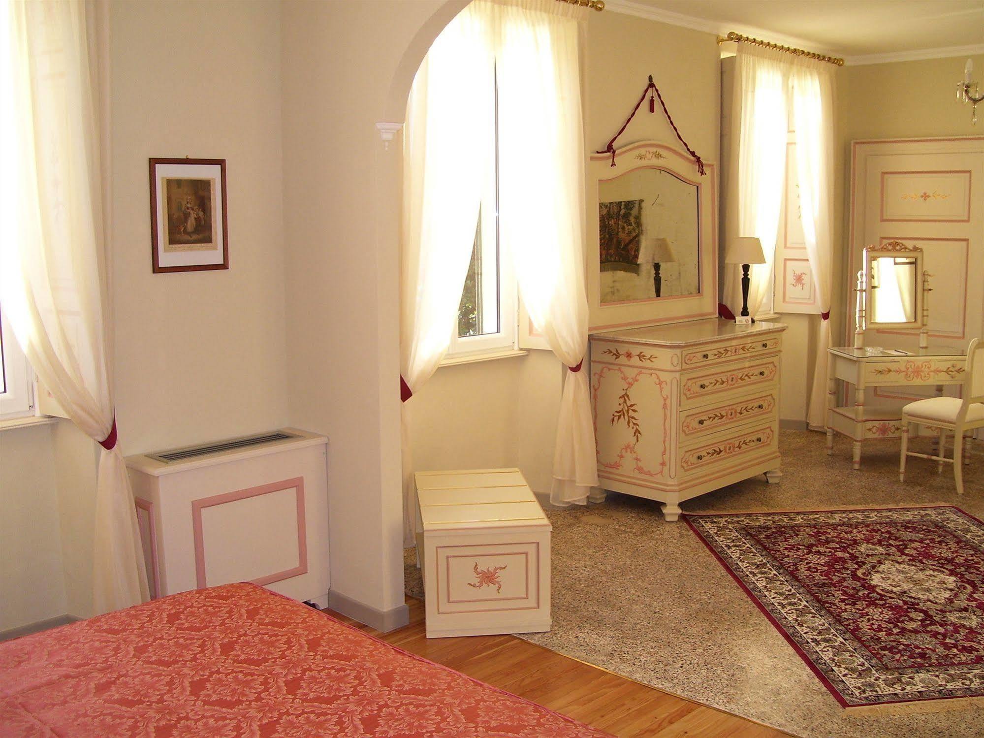 Villa La Mirabella Cadenabbia ภายนอก รูปภาพ