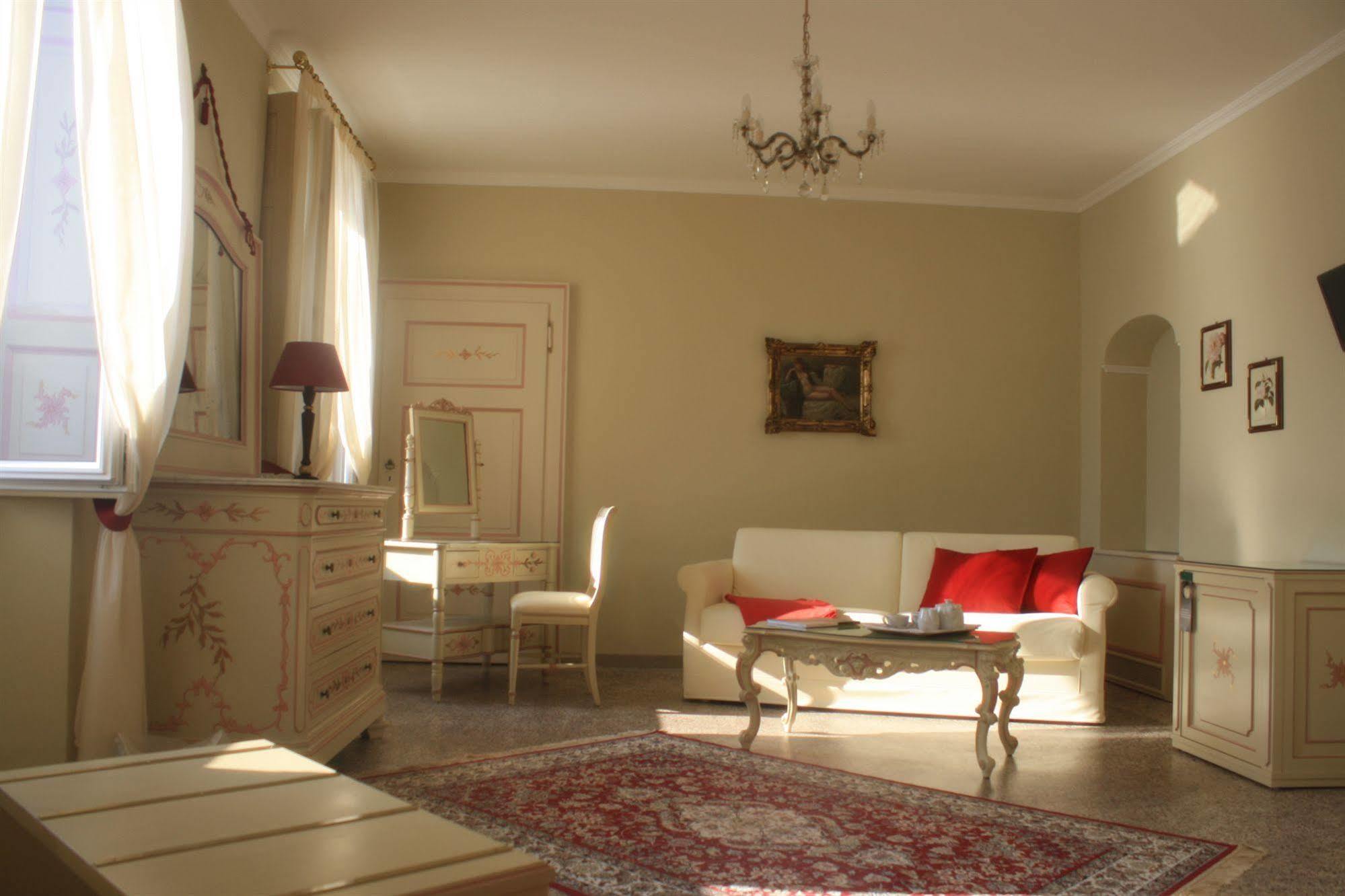 Villa La Mirabella Cadenabbia ภายนอก รูปภาพ